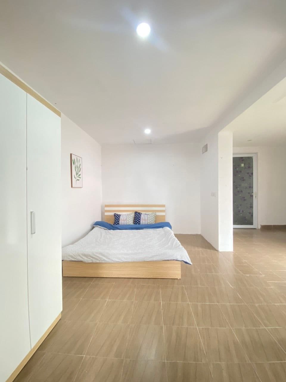 Studio — 203